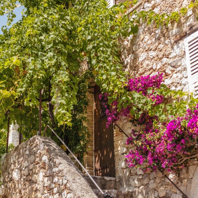 san-paul-vence-village-dans-sud-france-trip-to-southern-france